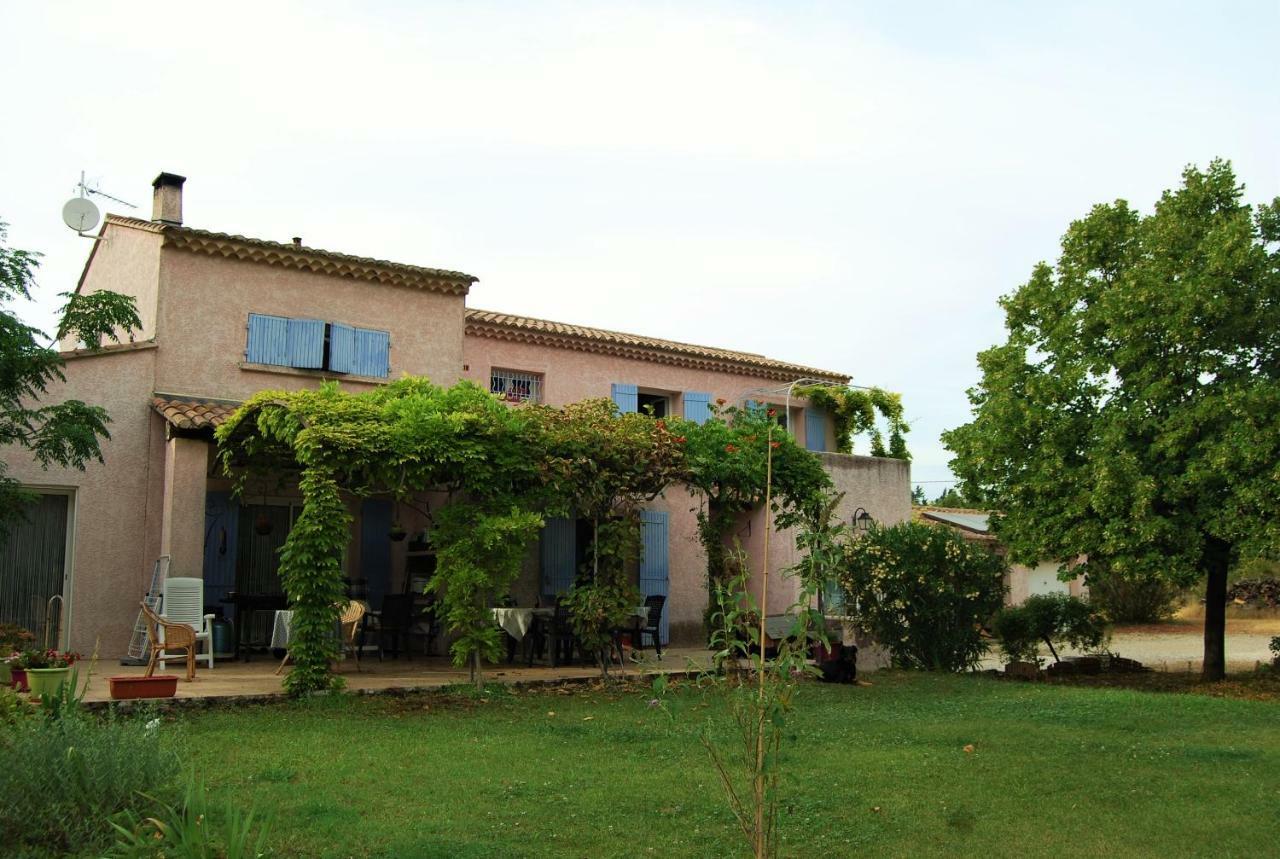 L'Oustau Dei Sol Apartment Monteux Exterior photo